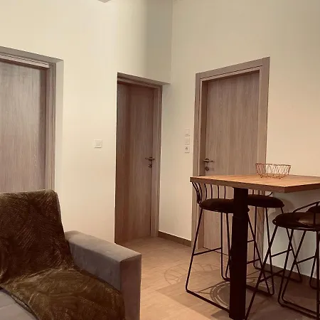 Elli's House