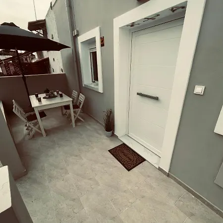 Elli's House Kalavarda
